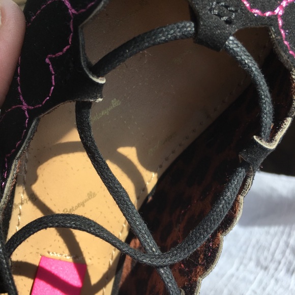 🆕Sz2&4 Betsey Johnson Lace-Up Flats Gillies - Picture 3 of 8